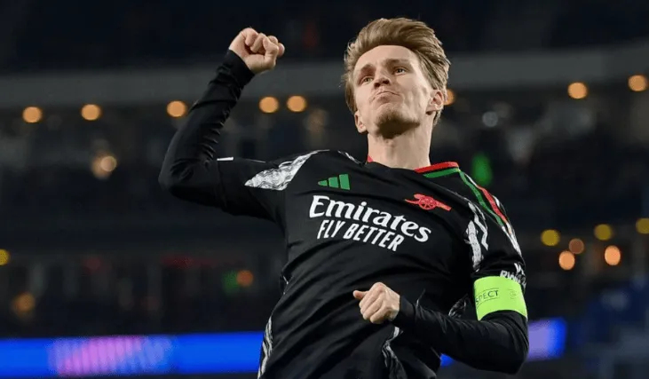 埃因霍温迎欧冠关键赛，今夜外线爆发，管理层满意，赛季目标并未改变的简单介绍