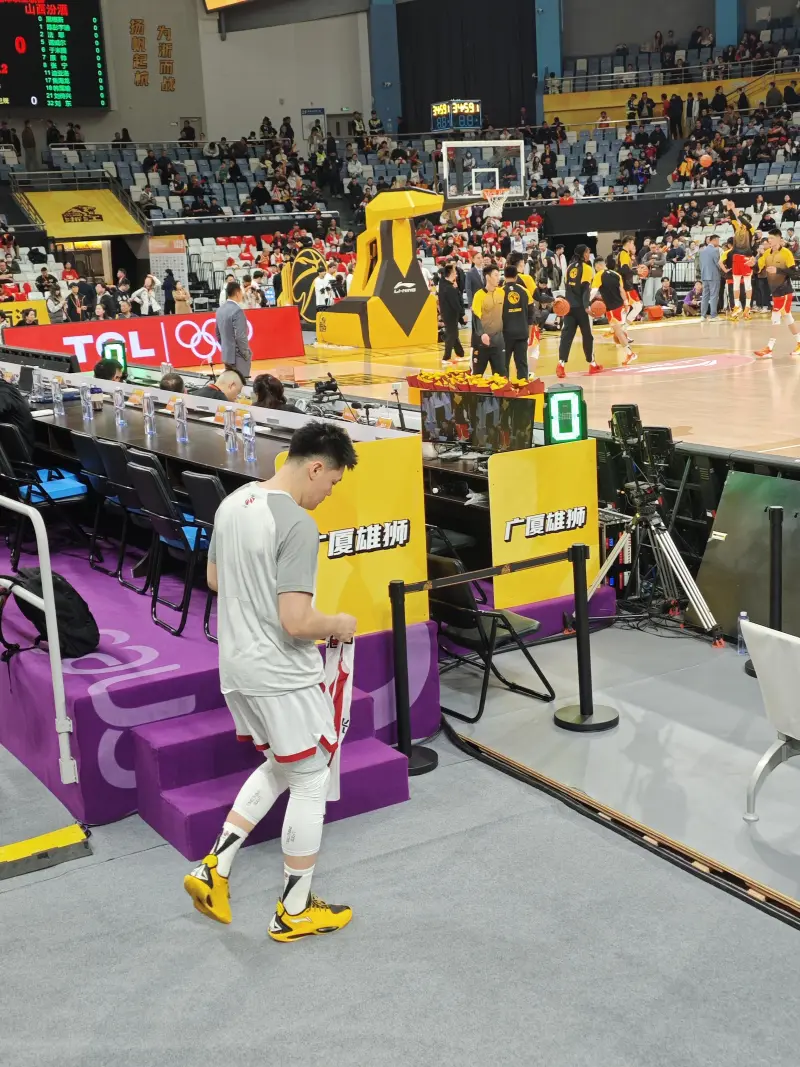 AYXSPORTS官网入口多伦多猛龙发布备战花絮；加时末段主帅复盘；CBA季后赛任务艰巨；心理建设被强调的简单介绍