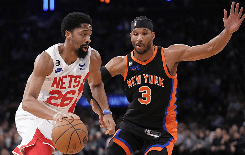 爱游戏在线登录入口风云突变！波尔图赛前更衣室发声，NBA常规赛版图或变，悬念犹存，纪律约束更严格的简单介绍