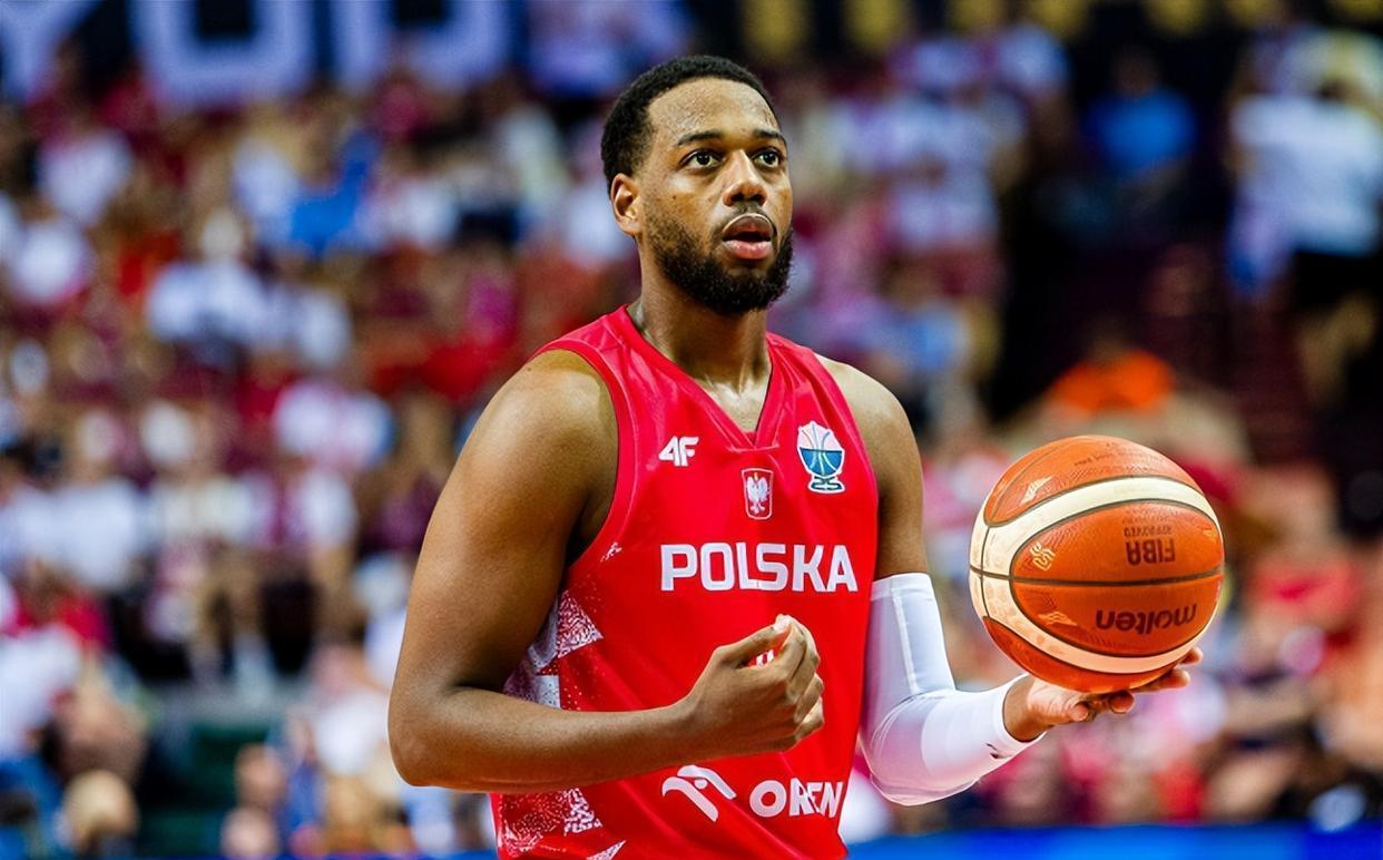 山东男篮冲刺阶段伤情更新赛后洛杉矶湖人调整名单以备欧篮联，拜仁慕尼黑临场应变备战全明星赛看傻球迷的简单介绍